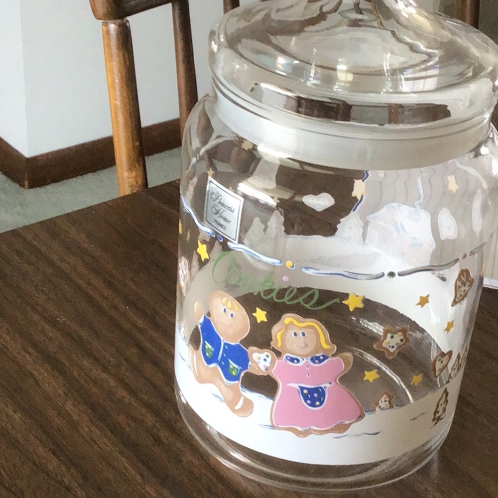 Princess House Cookie Jar with Hand-Painted Design - Picture 2 of 4